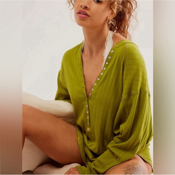 3. NWOT Free People Coffee Chat Pullover - Picture 2 of 6